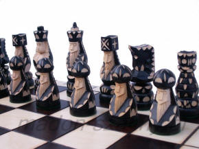 šachmatų figūrėlės, raižytos iš marmuro, magnetinės, turnyrų gamintojos Lenkijos